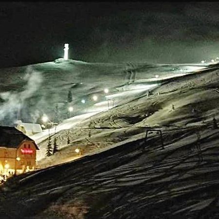 Hotel Felix 문텔레 미크 외부 사진